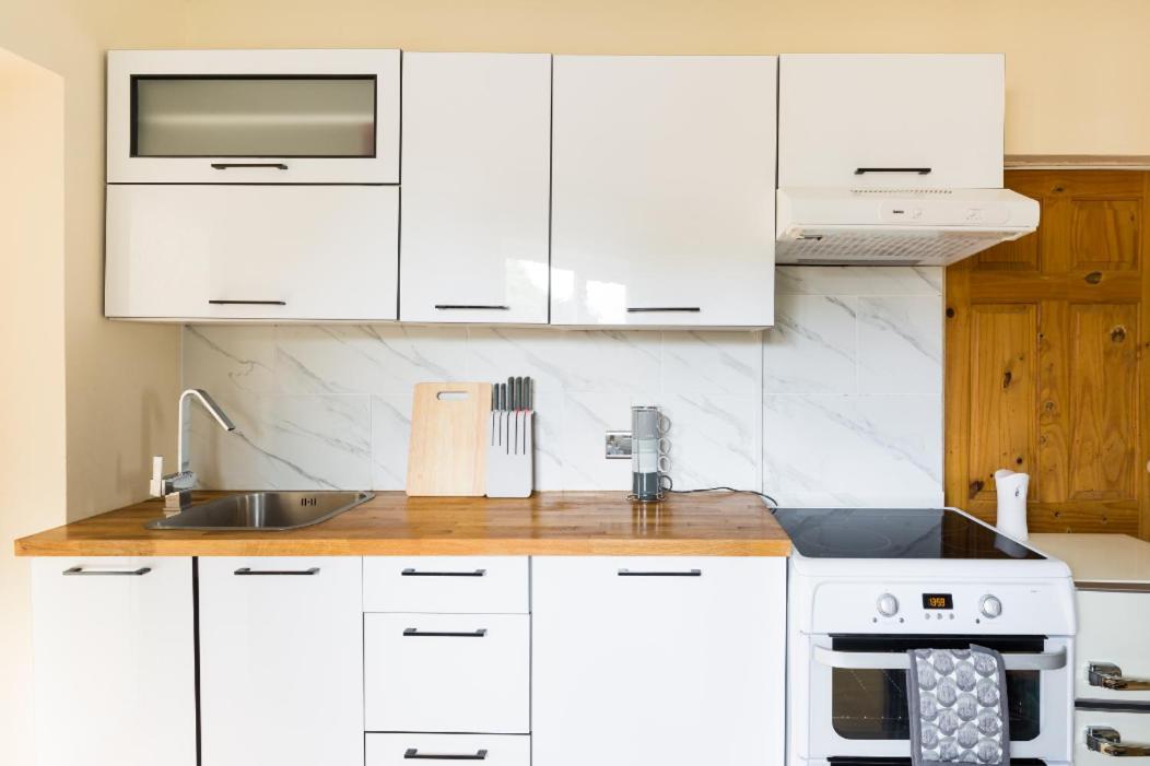 Umbrella Properties Private Apartment Бирмингем Экстерьер фото