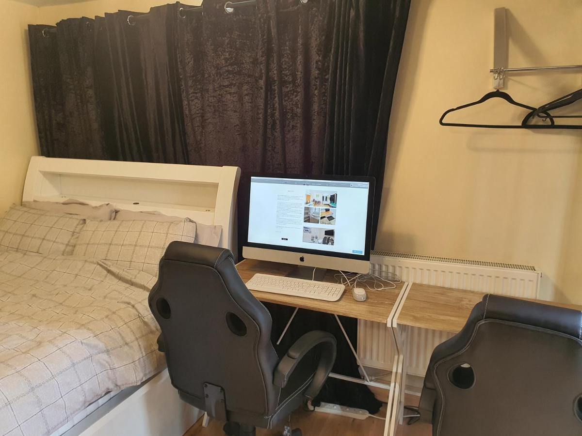 Umbrella Properties Private Apartment Бирмингем Экстерьер фото