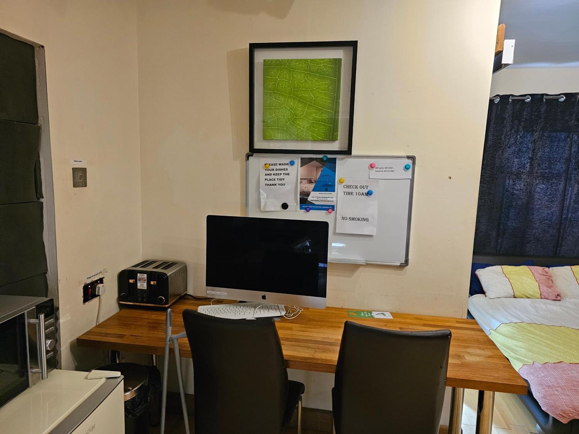 Umbrella Properties Private Apartment Бирмингем Экстерьер фото